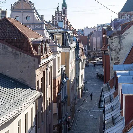 Art Noveau Old Town Apartment *