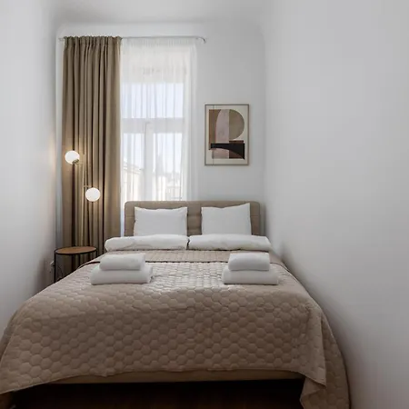 Art Noveau Old Town Apartment *